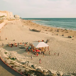 No 5 , Cadiz Spain